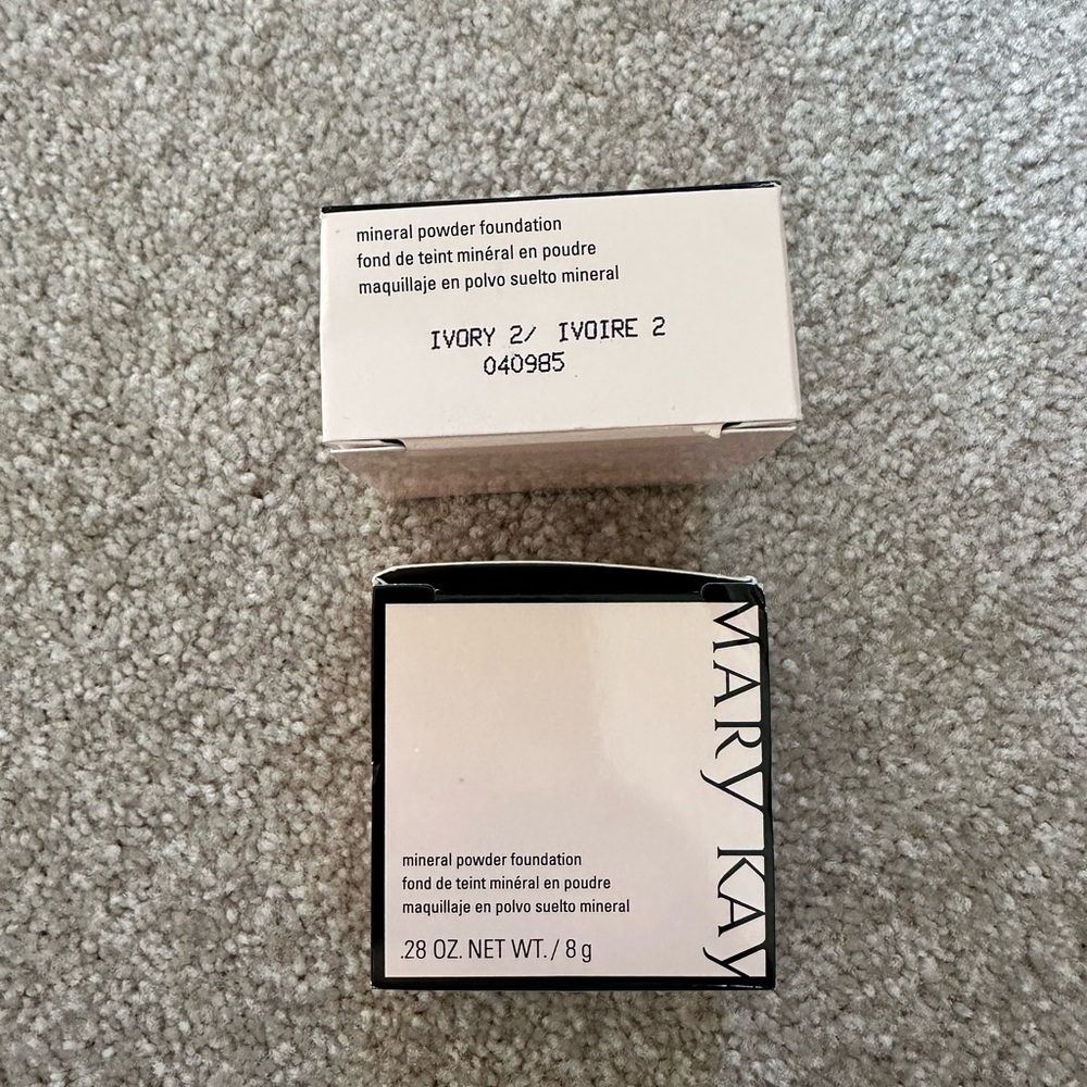 Mary Kay Mineral Powder Foundation in Ivory 2